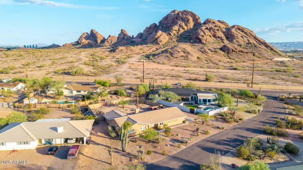 Photo of 2319 N 58th Street, Scottsdale, AZ 85257 (MLS # 6950120)