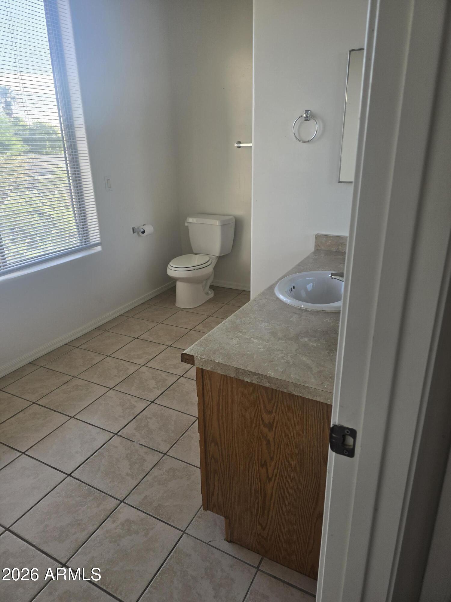 302 E LAWRENCE Boulevard 115