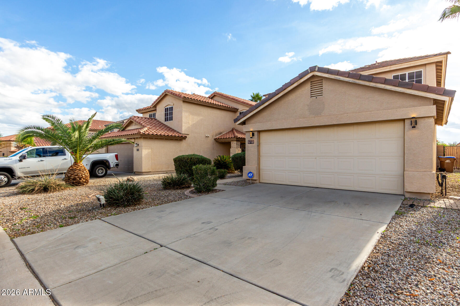 1491 E ROLLS Road