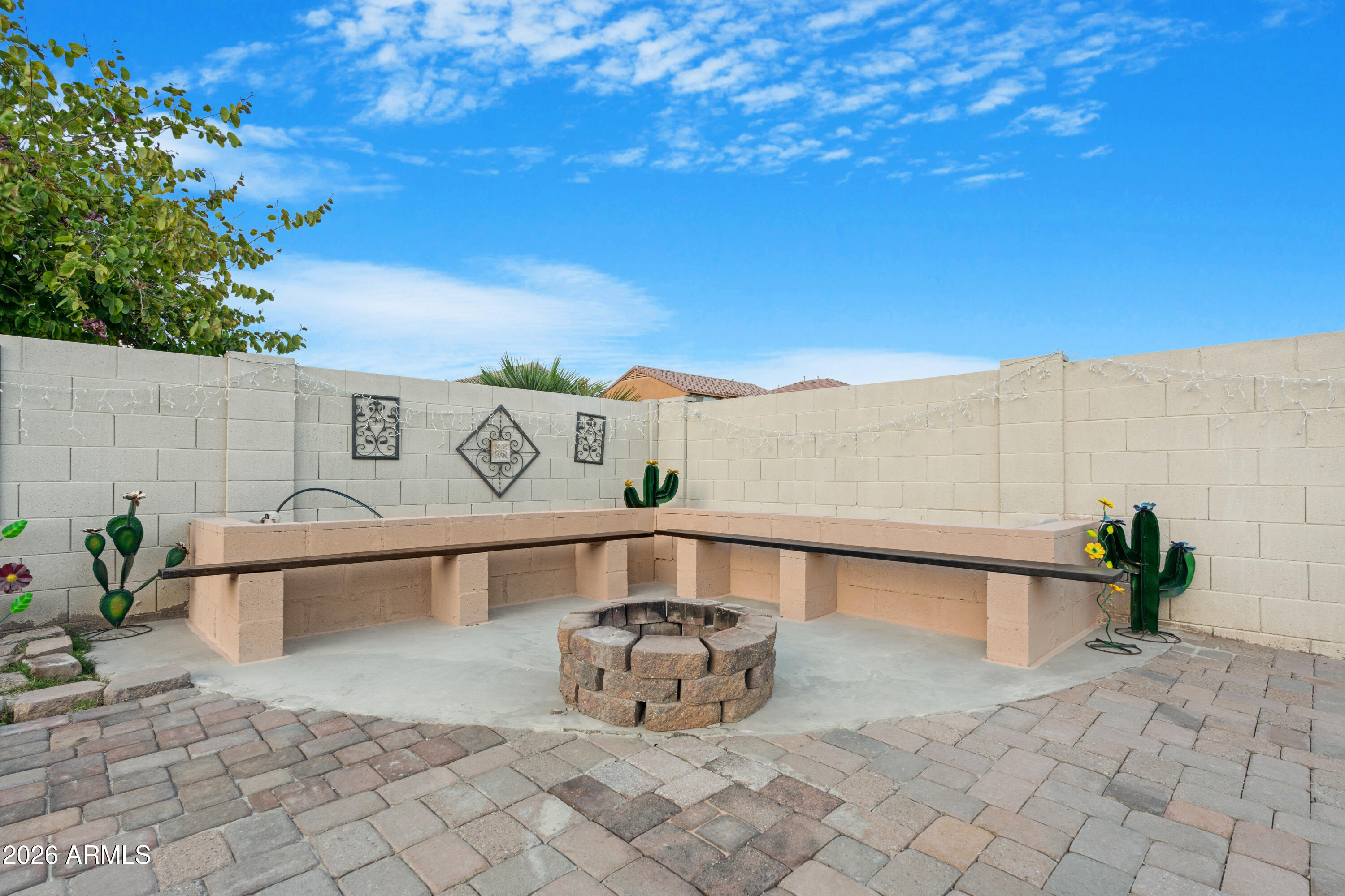 40142 W COLTIN Way