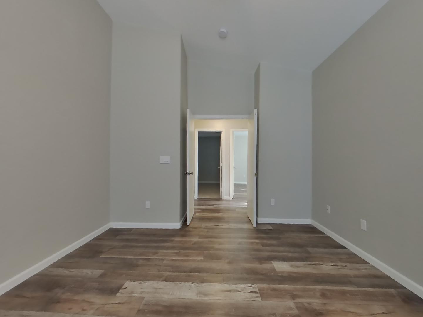 857 E Saragosa Street