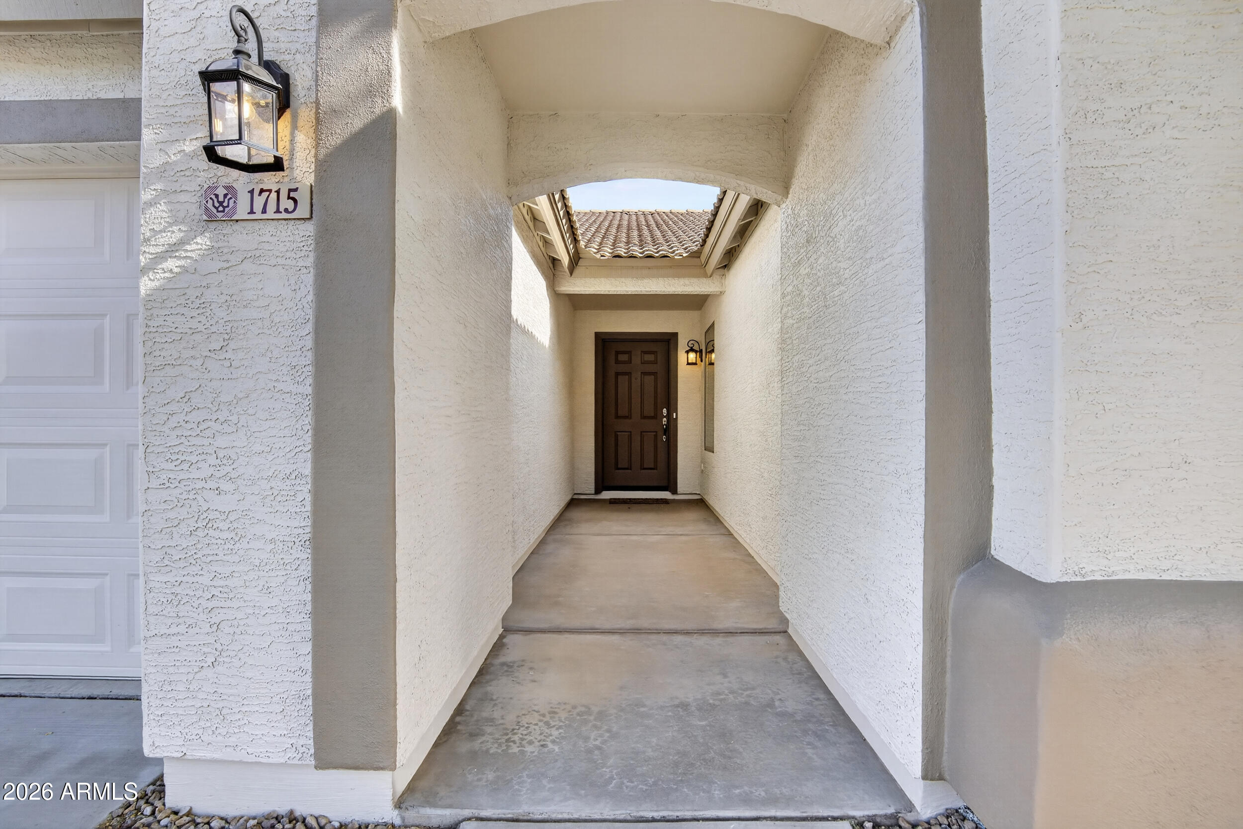 1715 E BRANHAM Lane