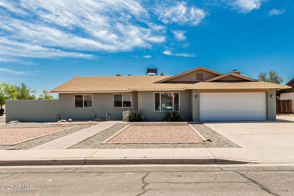 Photo of 2327 E Pebble Beach Drive, Tempe, AZ 85282 (MLS # 6860154)