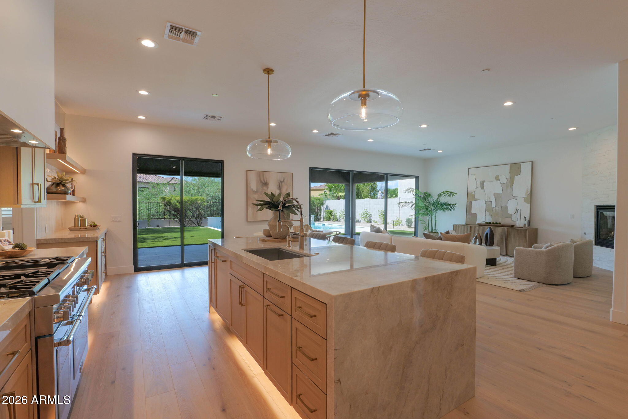 10018 E RIDGERUNNER Drive