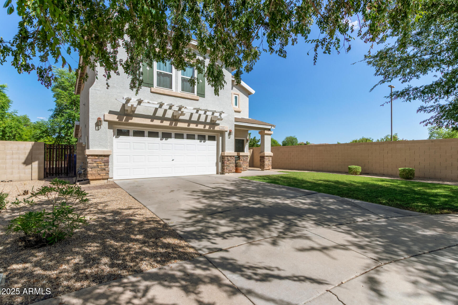 1585 S SWALLOW Court