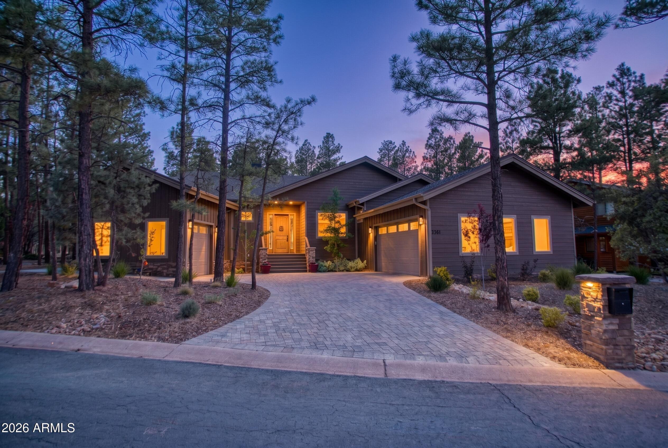 3361 W Mariposa Lane Lane