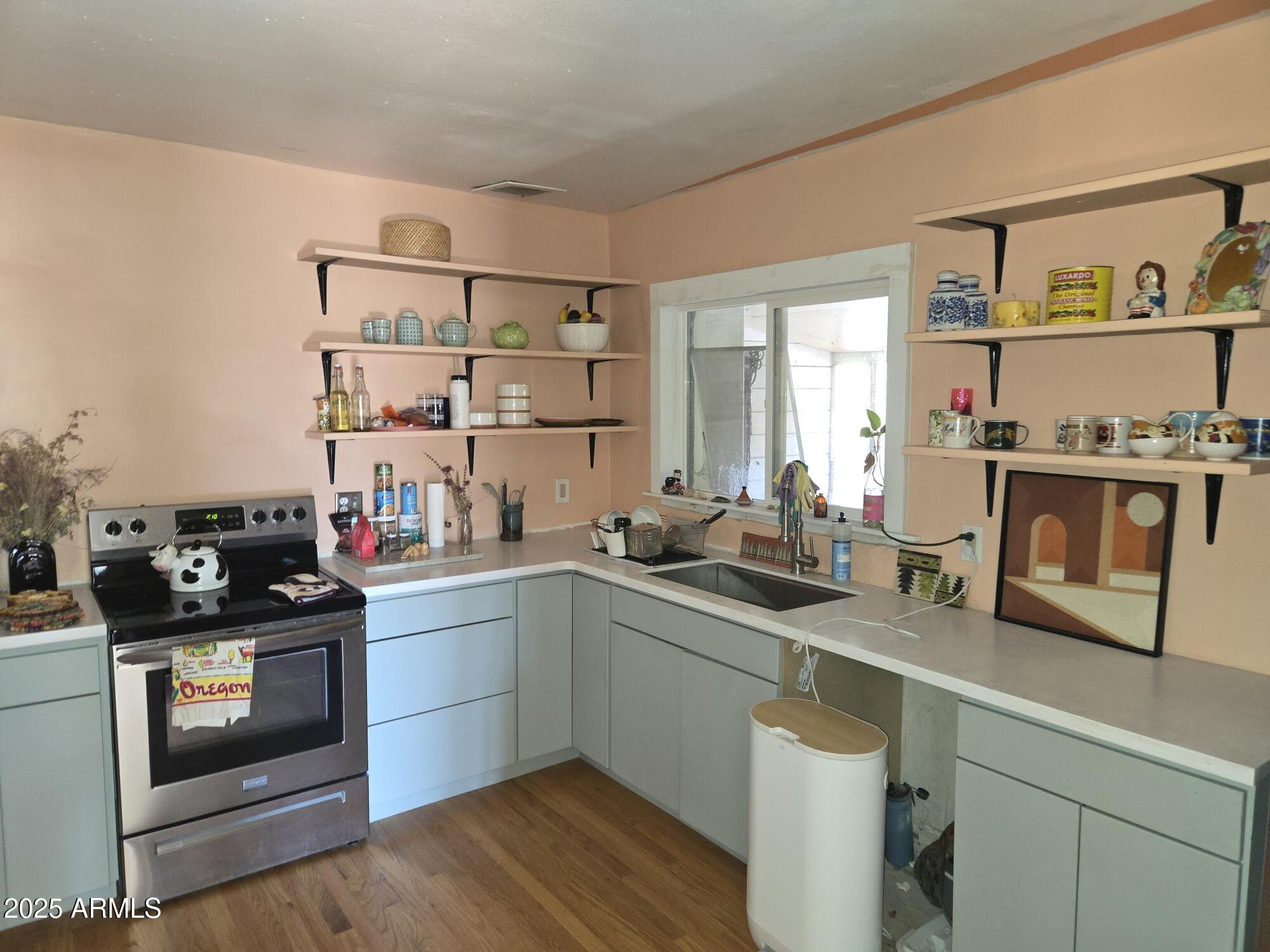 1118 E GARFIELD Street