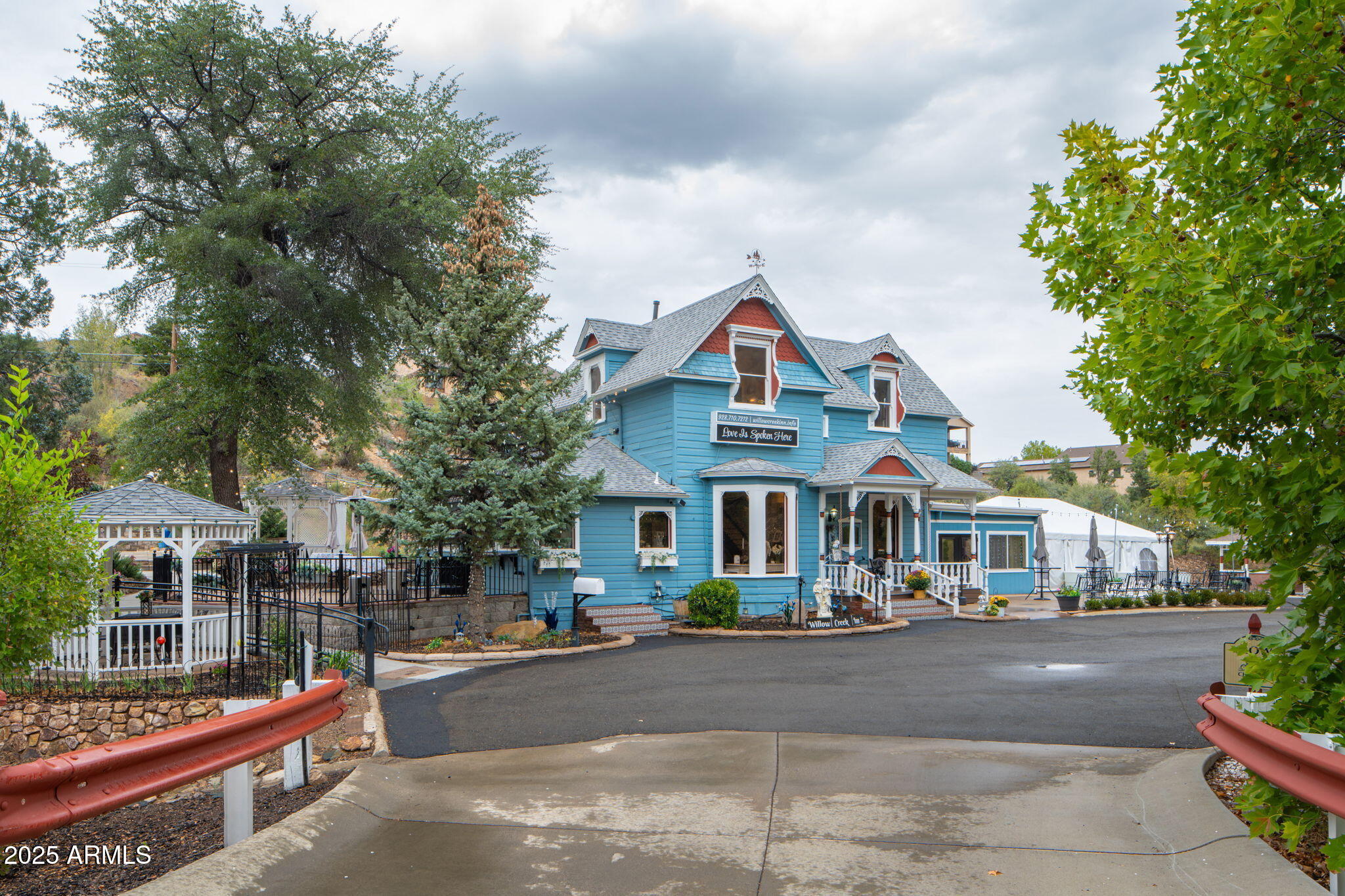 2516 WILLOW CREEK Road