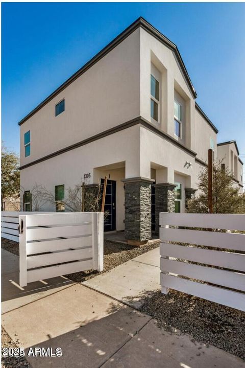 1305 E MADISON Street Phoenix AZ 85034