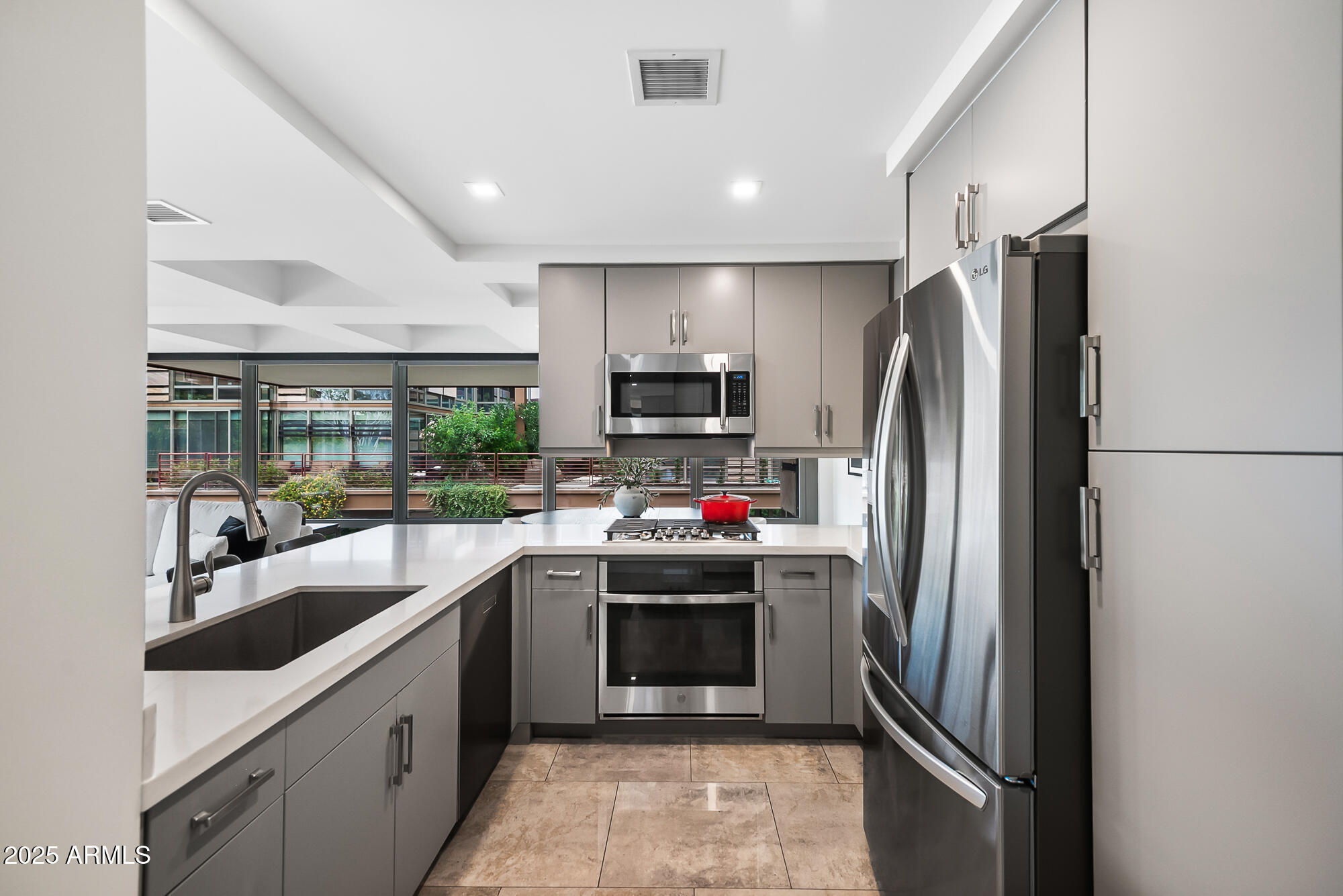 7141 E RANCHO VISTA Drive 6007