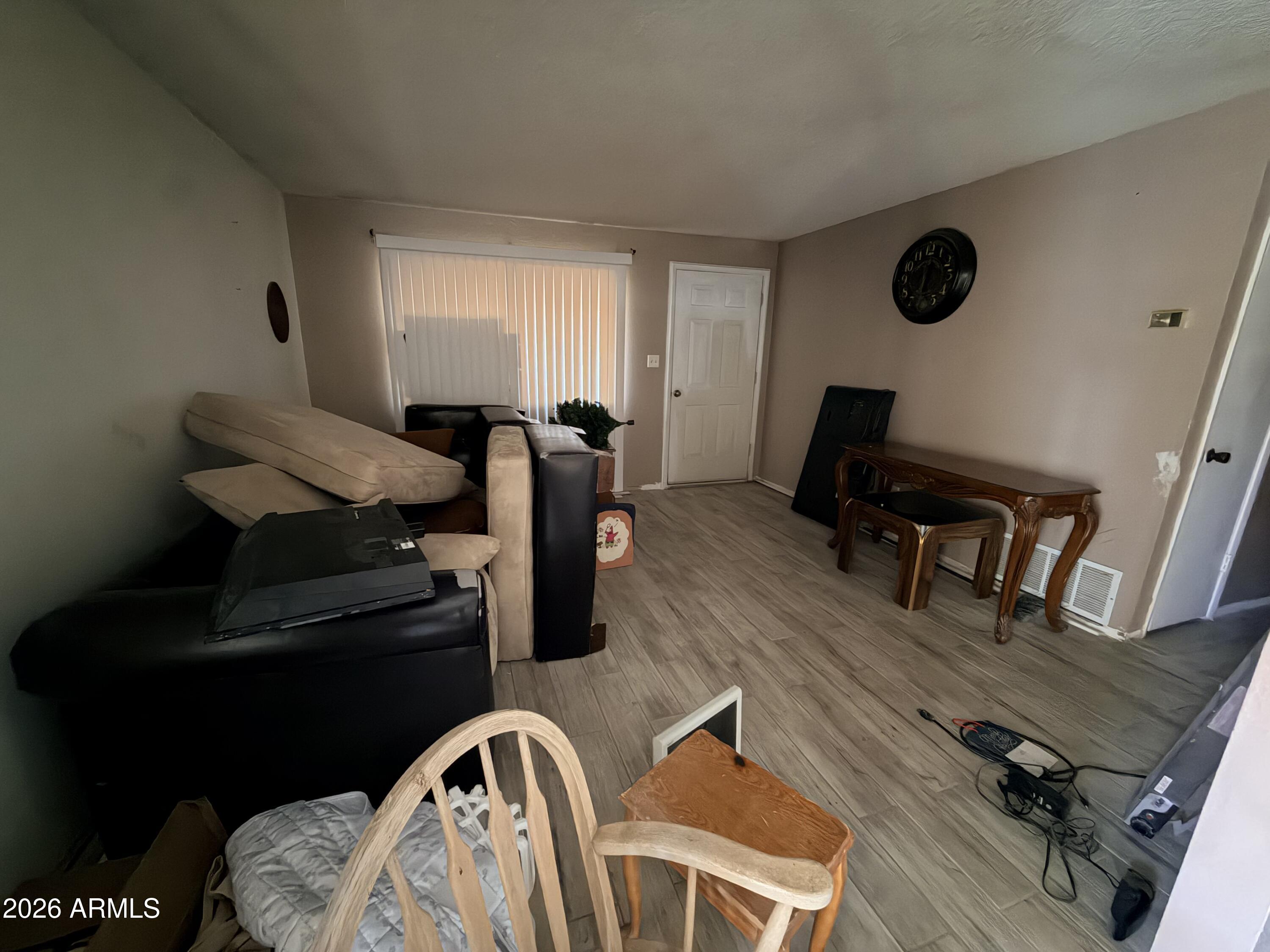 8057 W PIERSON Street