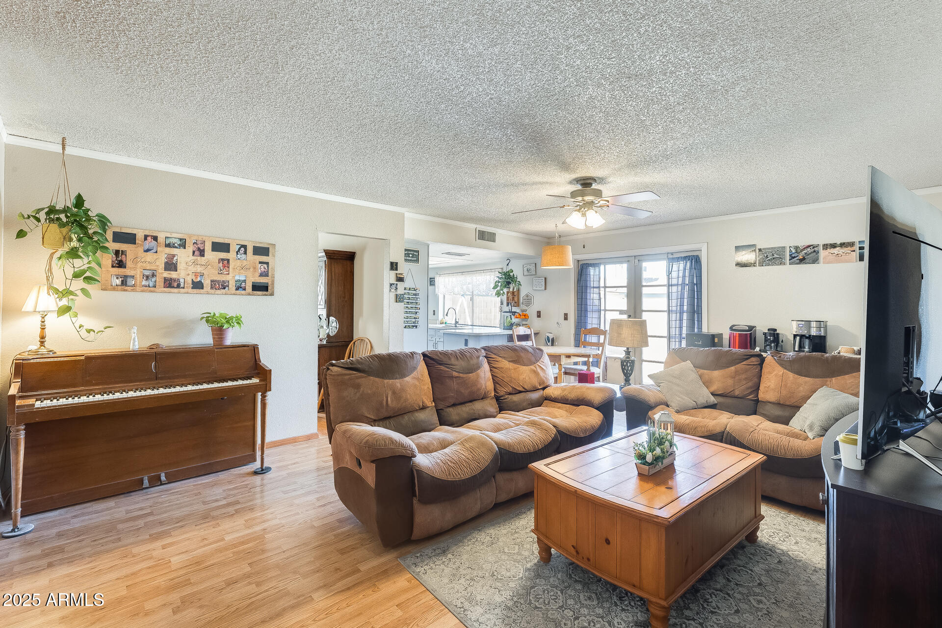 2202 N LOS ALTOS Drive
