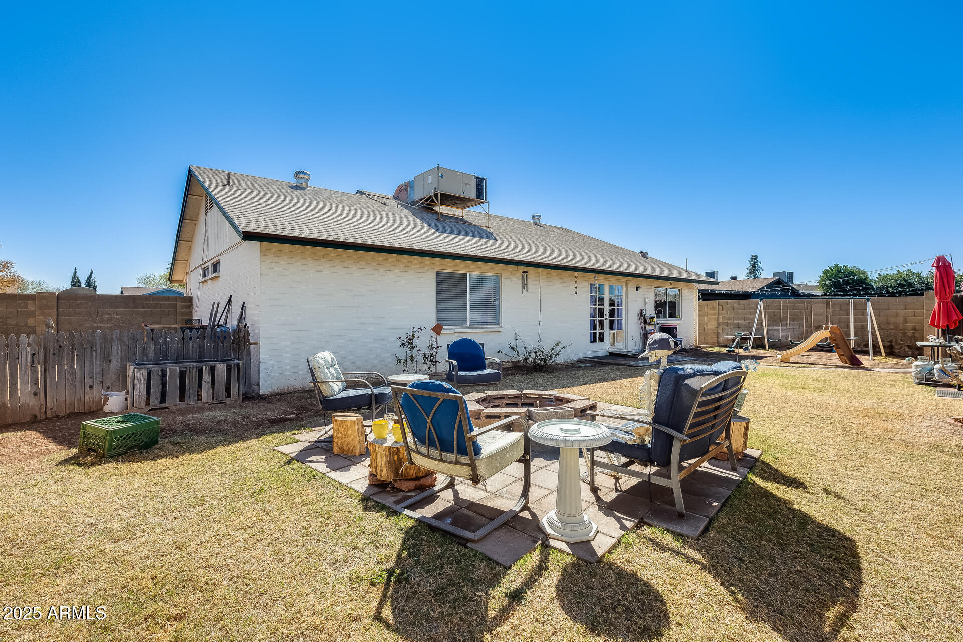 2202 N LOS ALTOS Drive