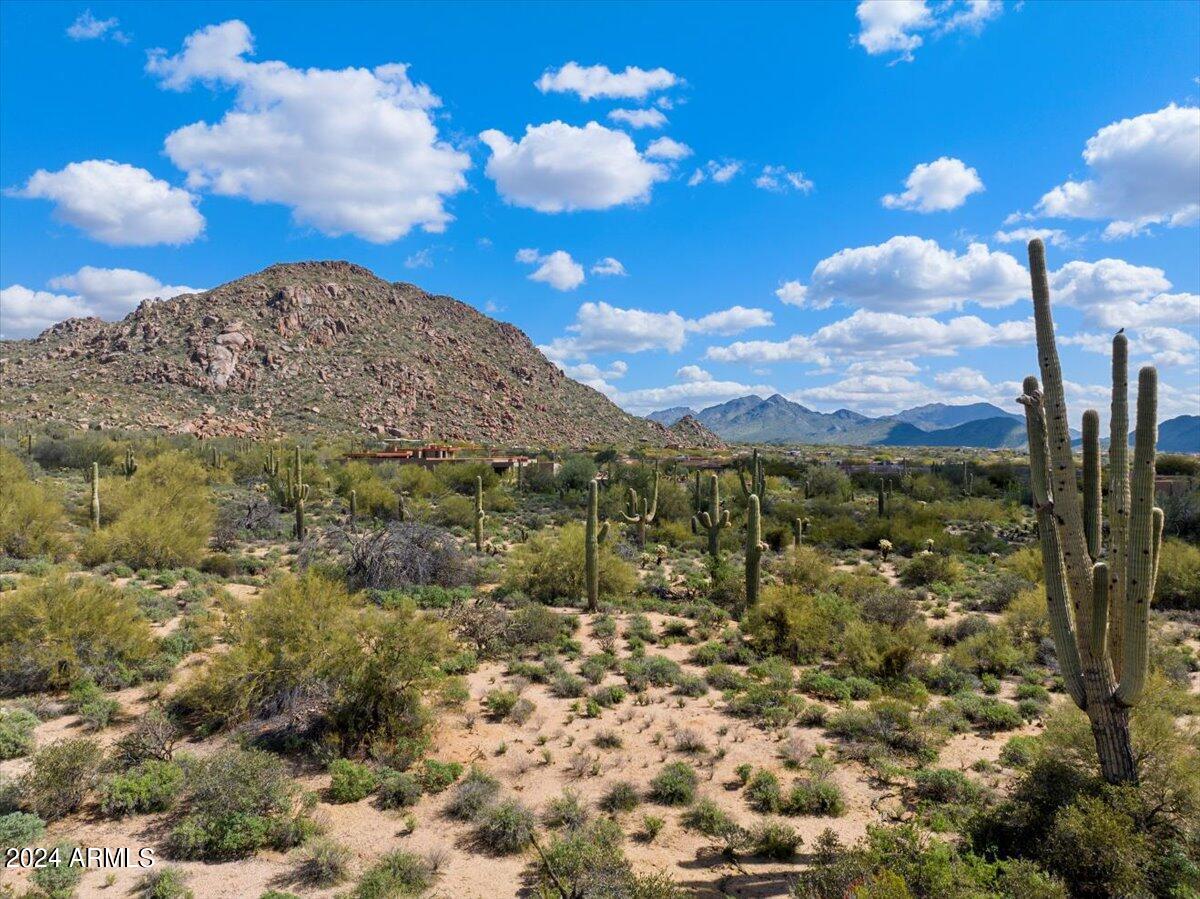 9250 E JOMAX Road -