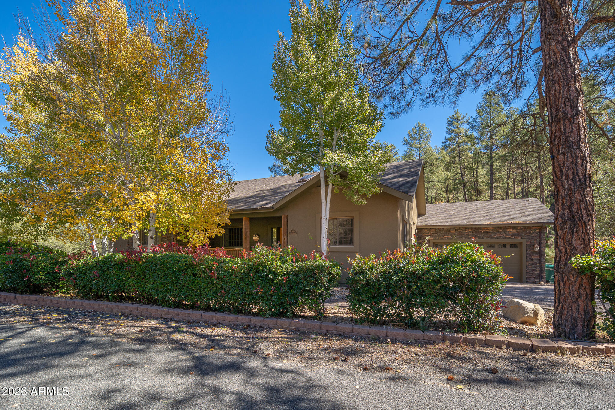 820 BRYCE CANYON Circle
