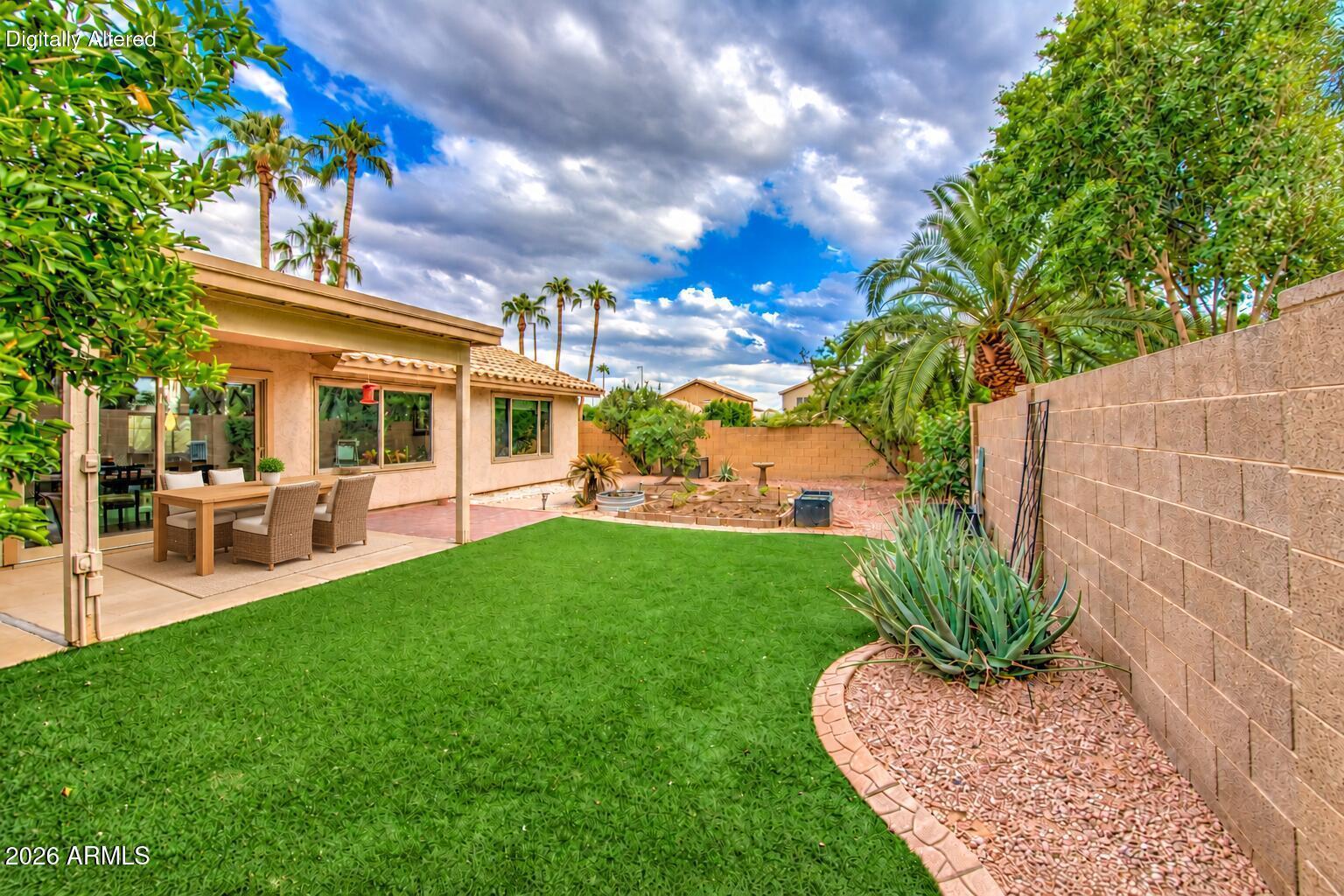 2560 S ROWEN --