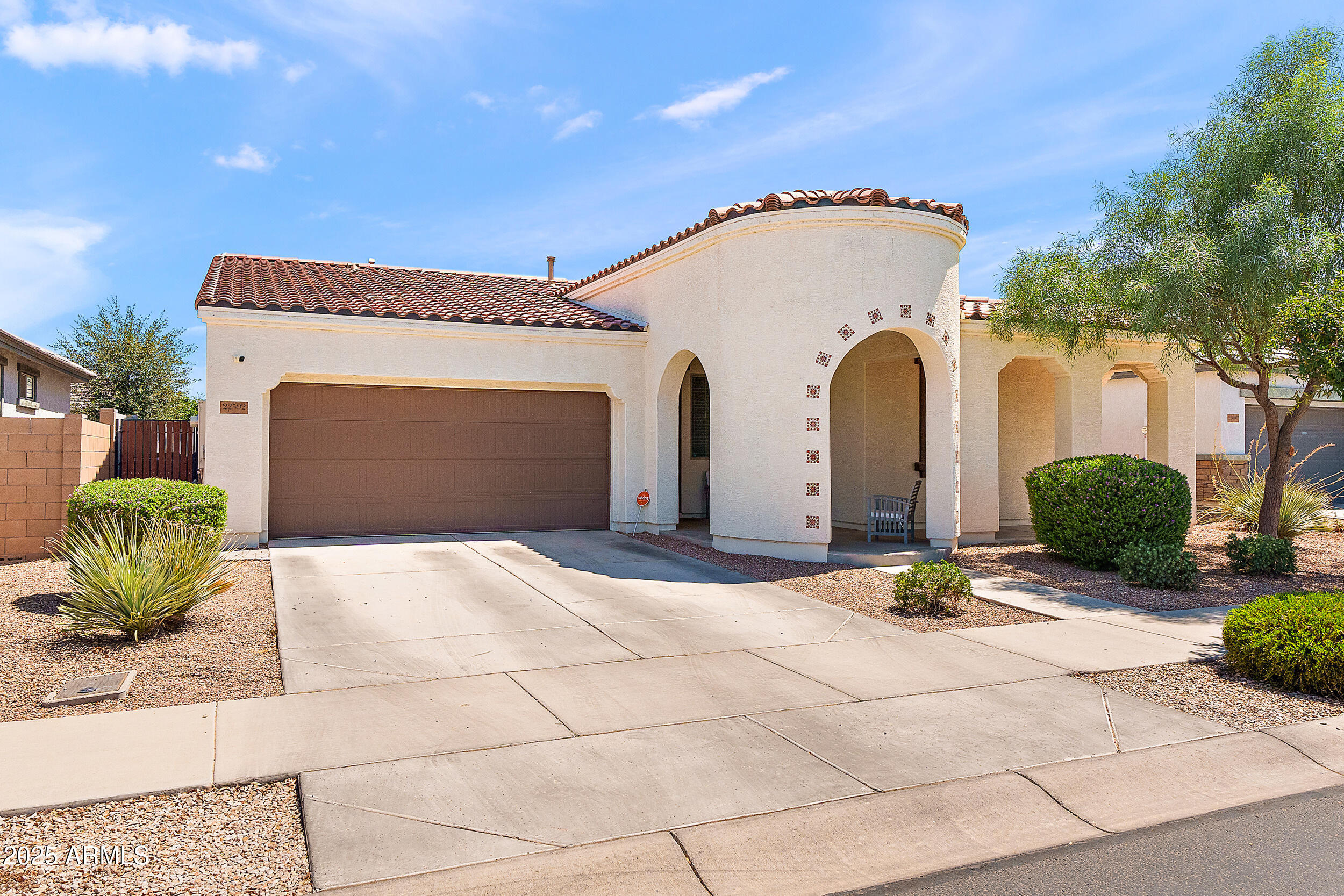 22592 E VIA ESTANCIA --