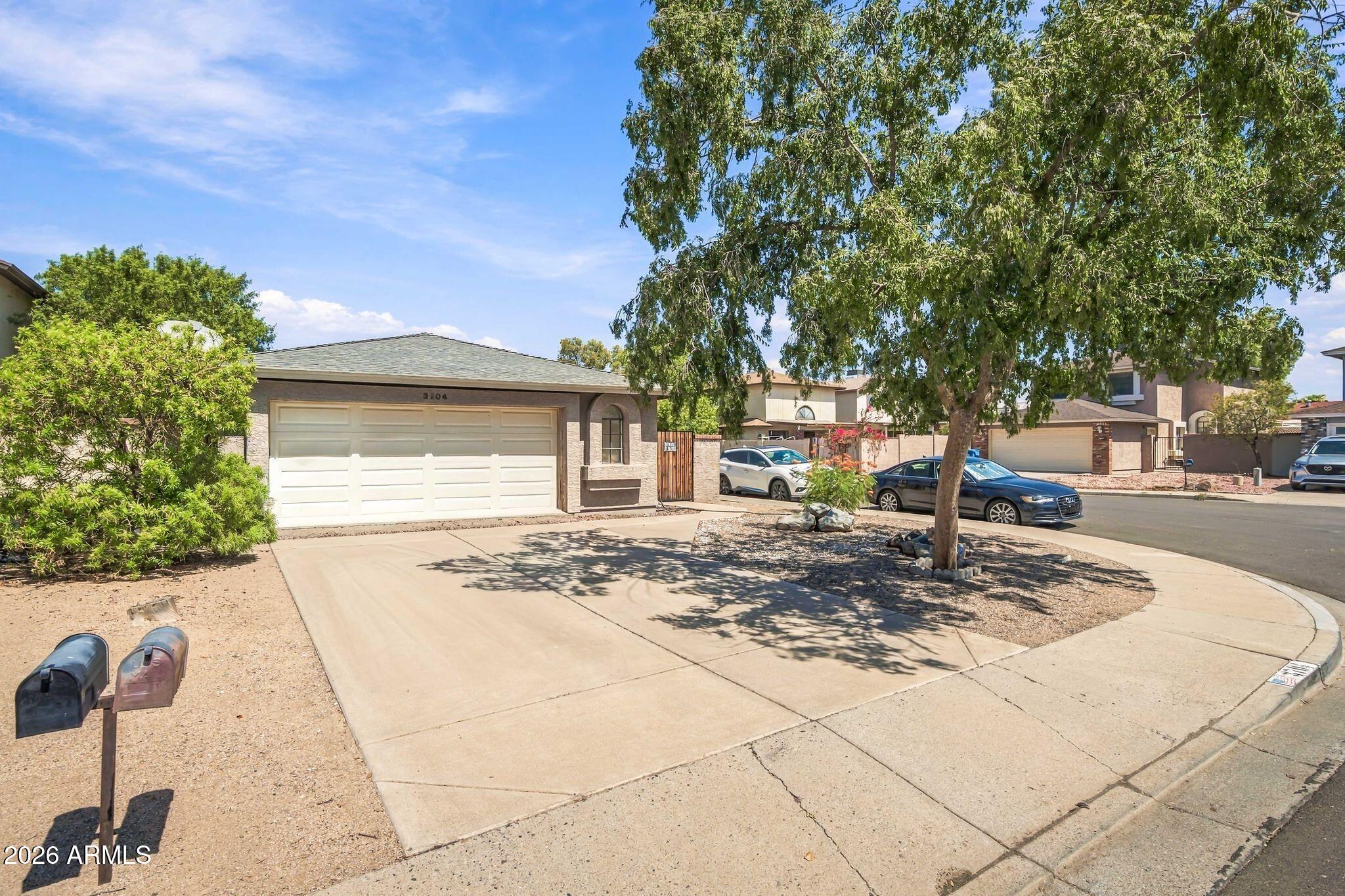3704 W VILLA MARIA Drive