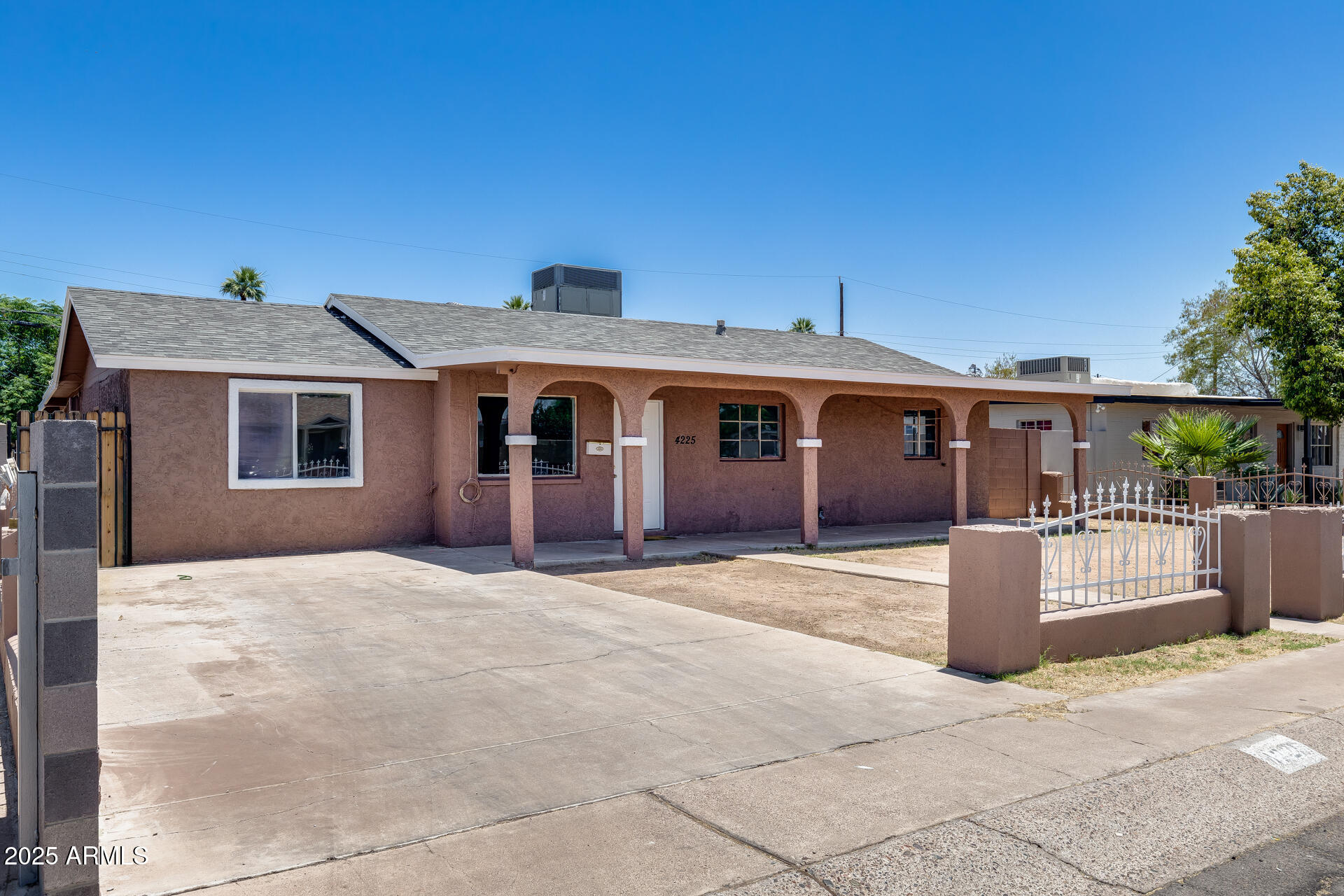 4225 N 27TH Drive