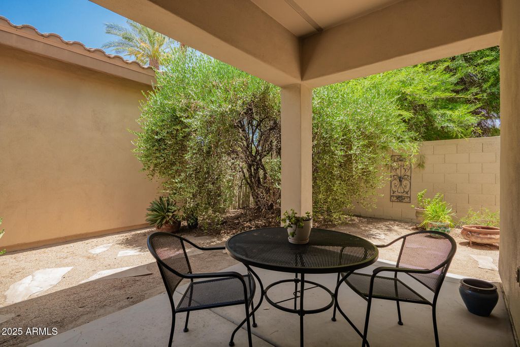 Photo of 1851 W Periwinkle Way, Chandler, AZ 85248 (MLS # 6926292)