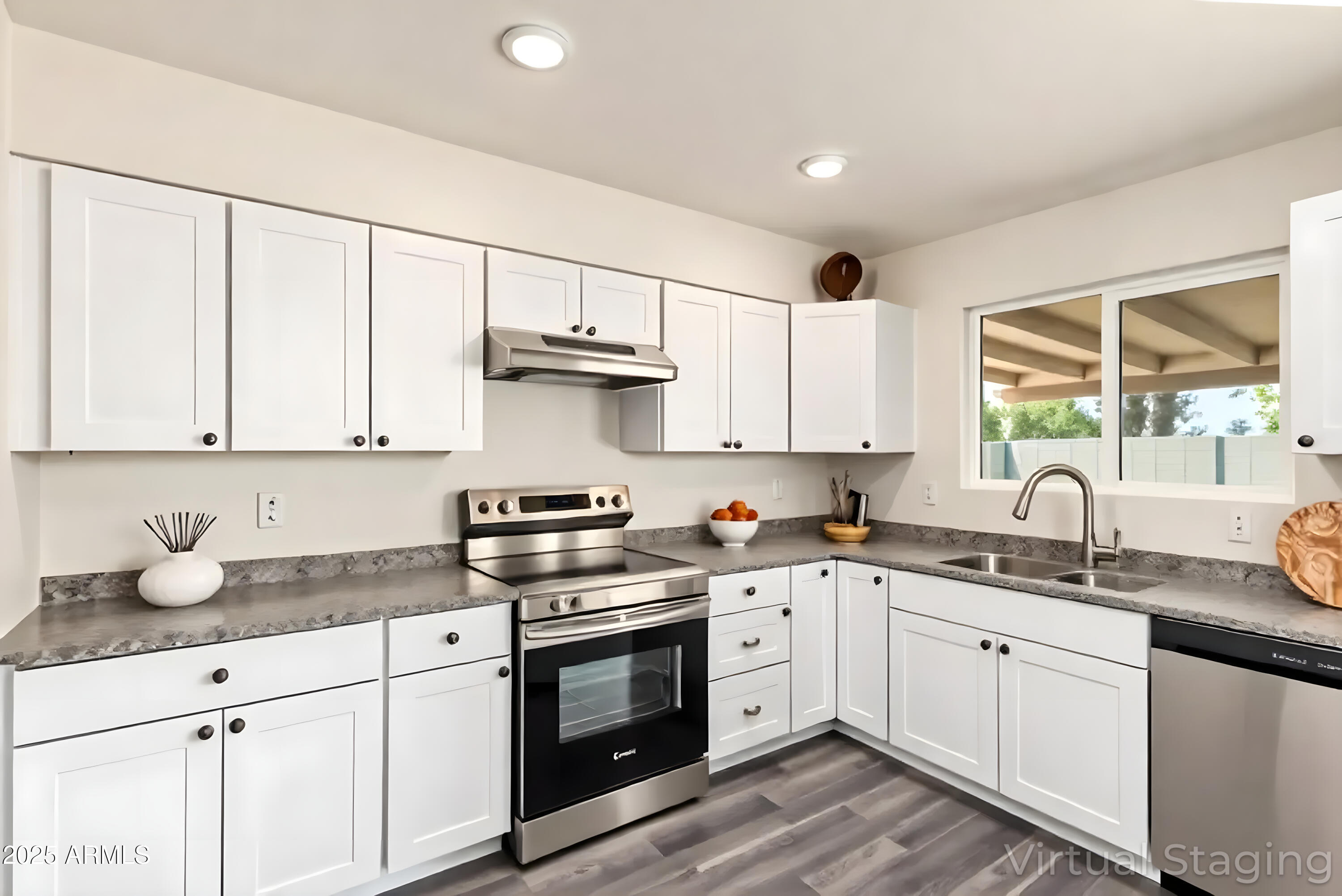 3114 W VILLA MARIA Drive
