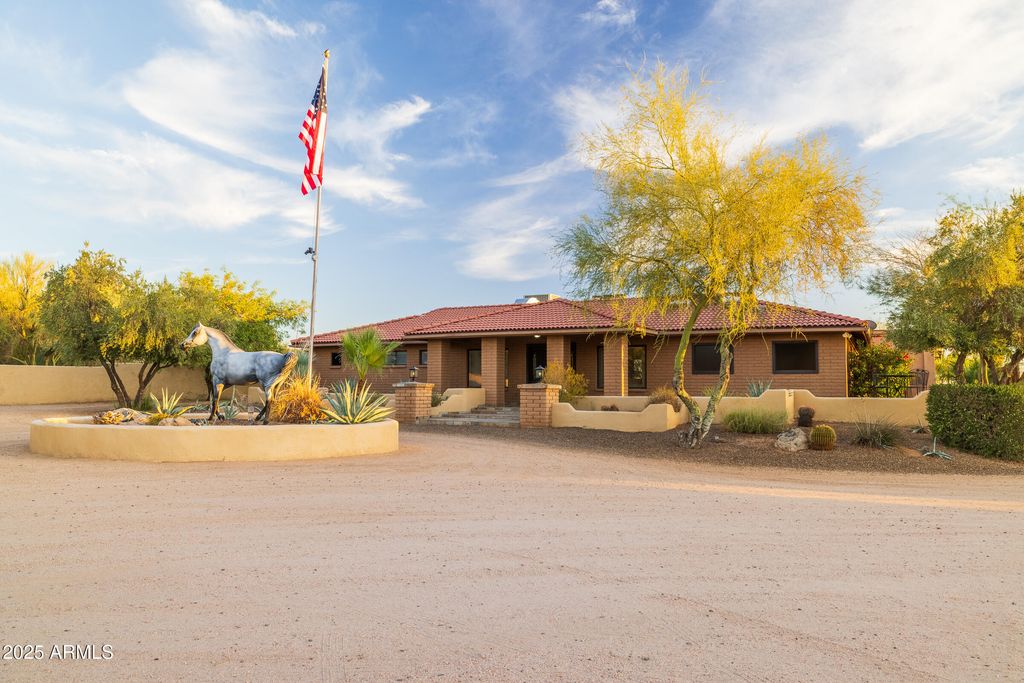 Photo of 6835 E Peak View Road, Scottsdale, AZ 85266 (MLS # 6894028)