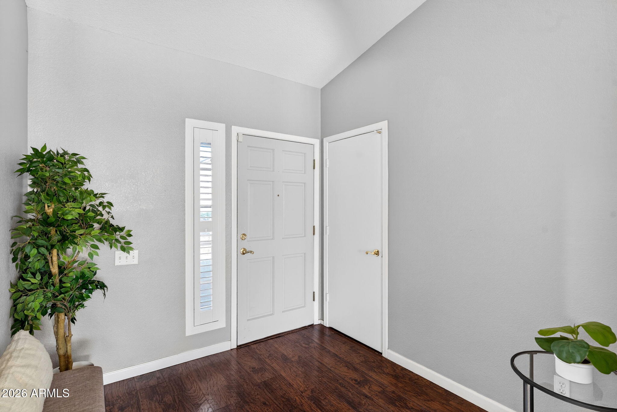 518 W AMOROSO Drive