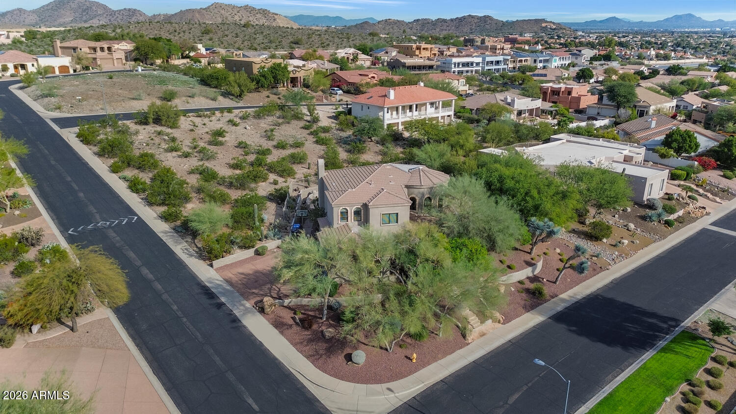 1404 E MICHELLE Drive