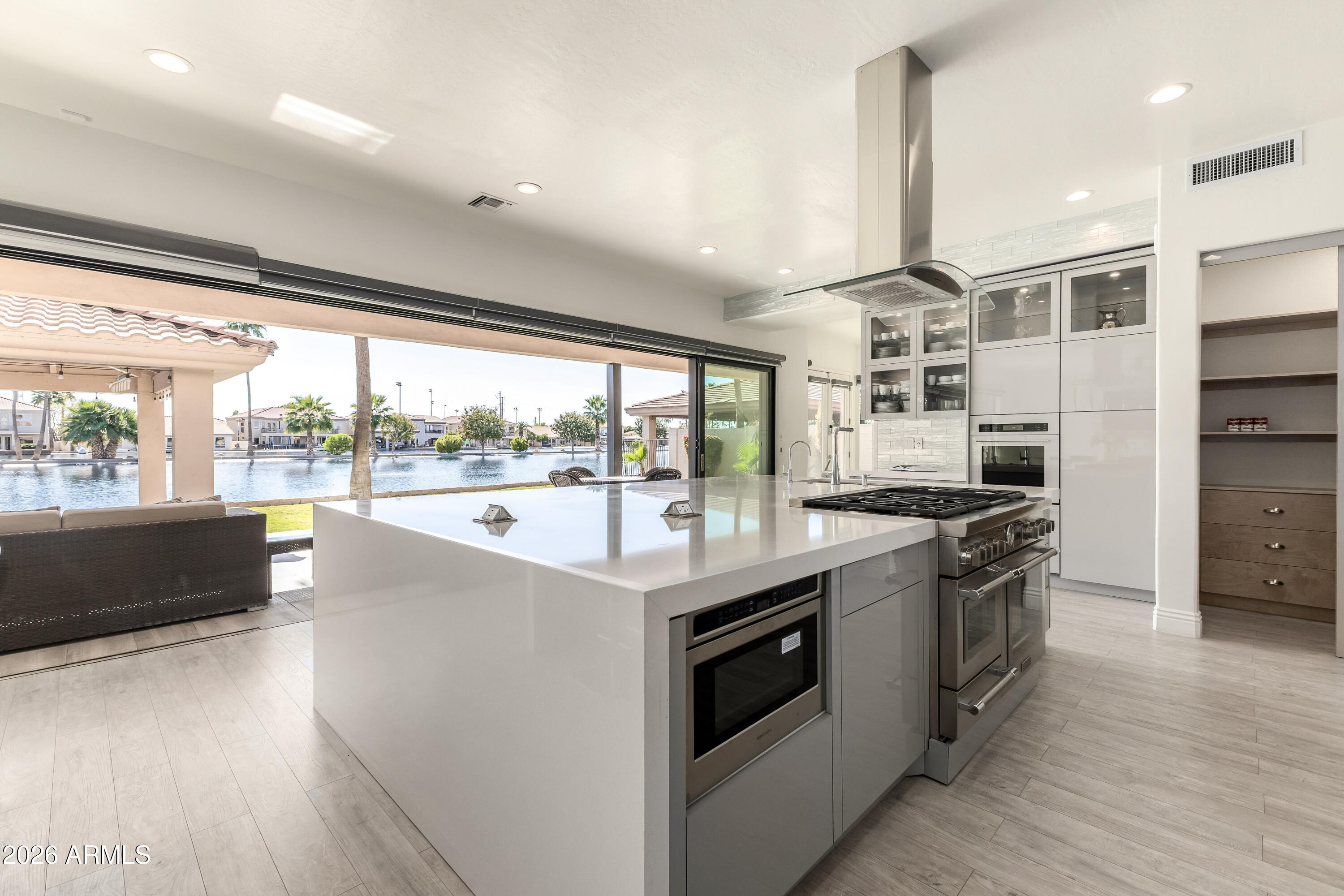 1455 W HEATHER Avenue