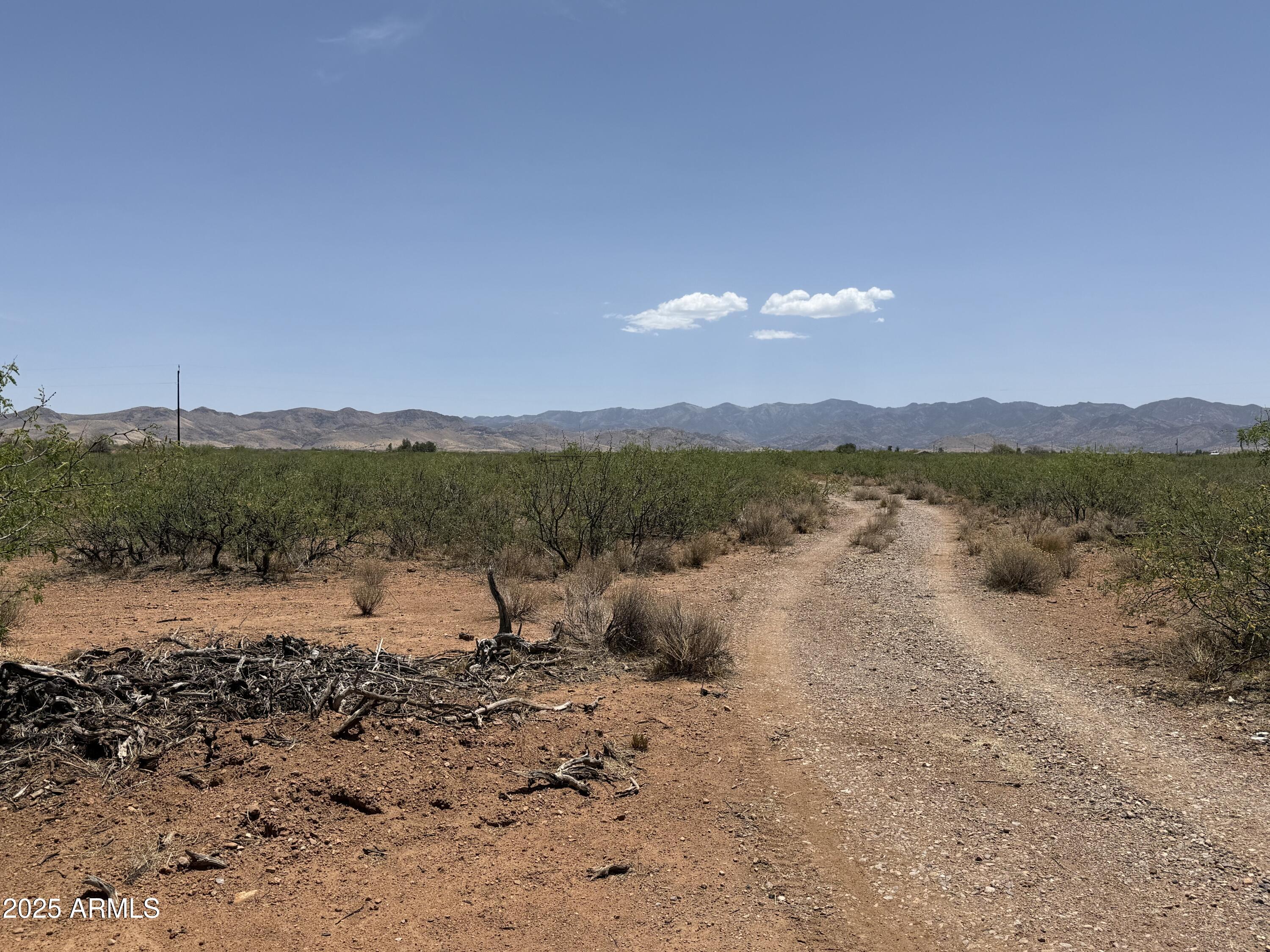 Homes 2 20 ac S Price Ranch Road -