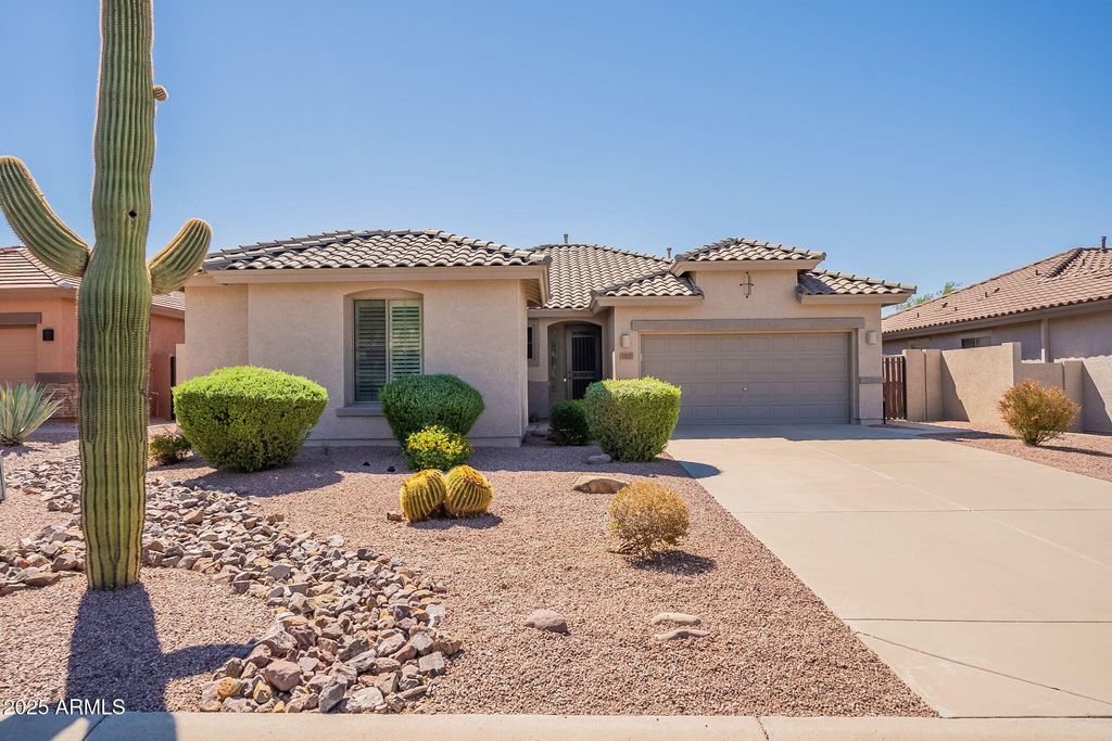 Photo of 7527 E Elderberry Way, Gold Canyon, AZ 85118 (MLS # 6947664)