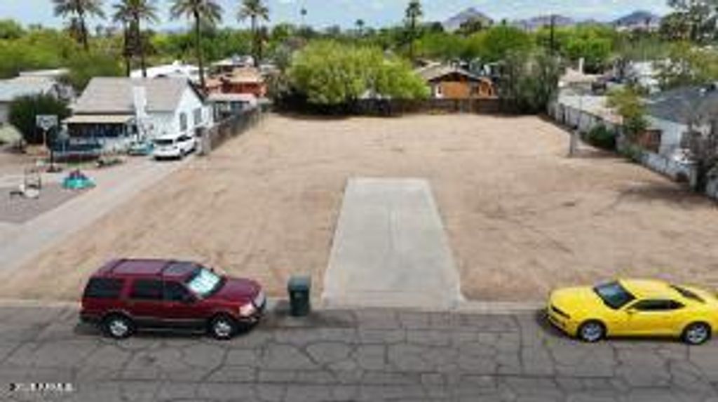 Photo of 2210 E Sheridan Street #16, Phoenix, AZ 85006 (MLS # 6864802)