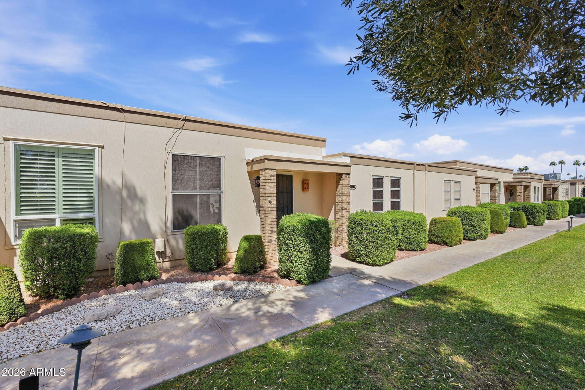 10046 W HAWTHORN Drive