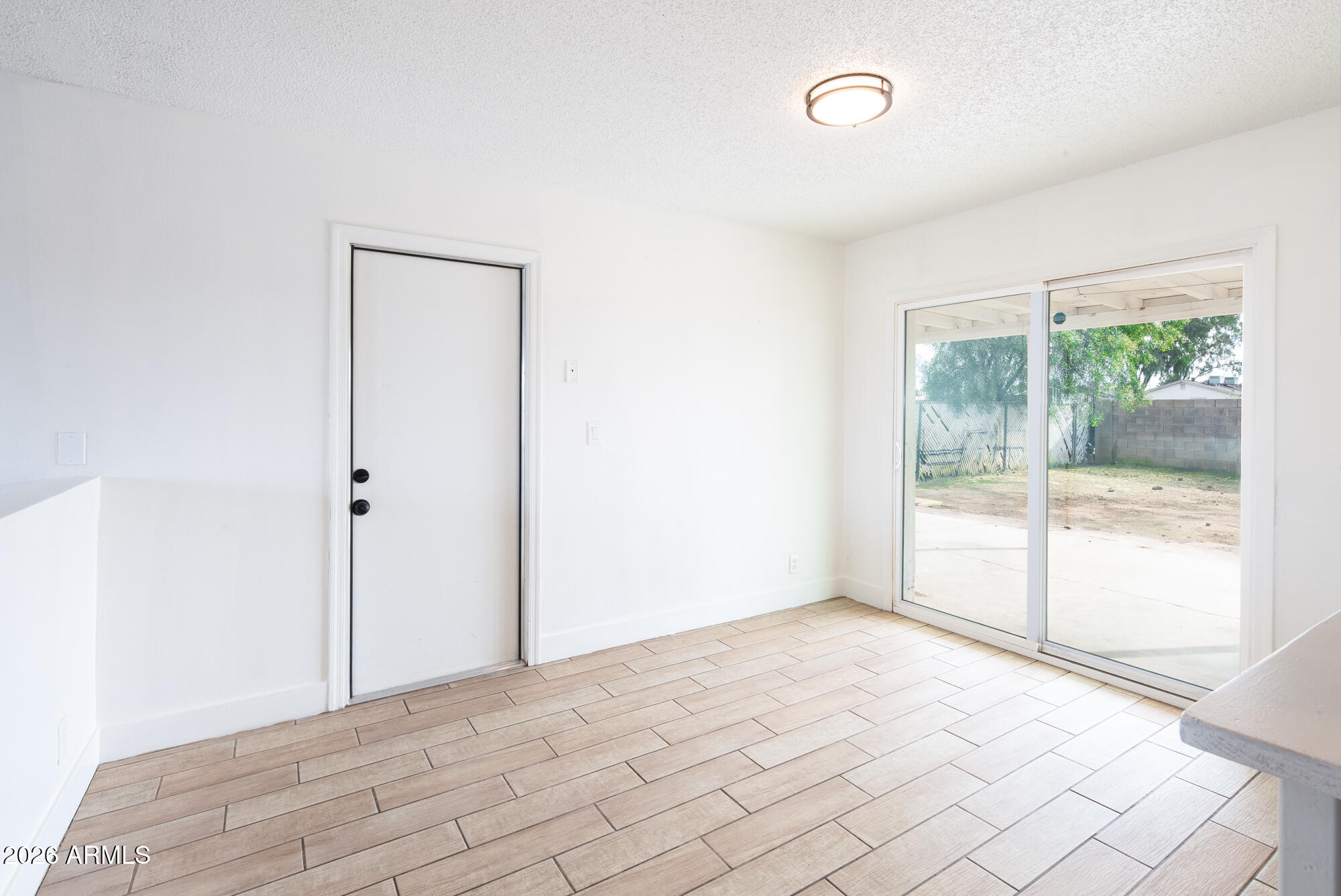 157 W Juniper Street