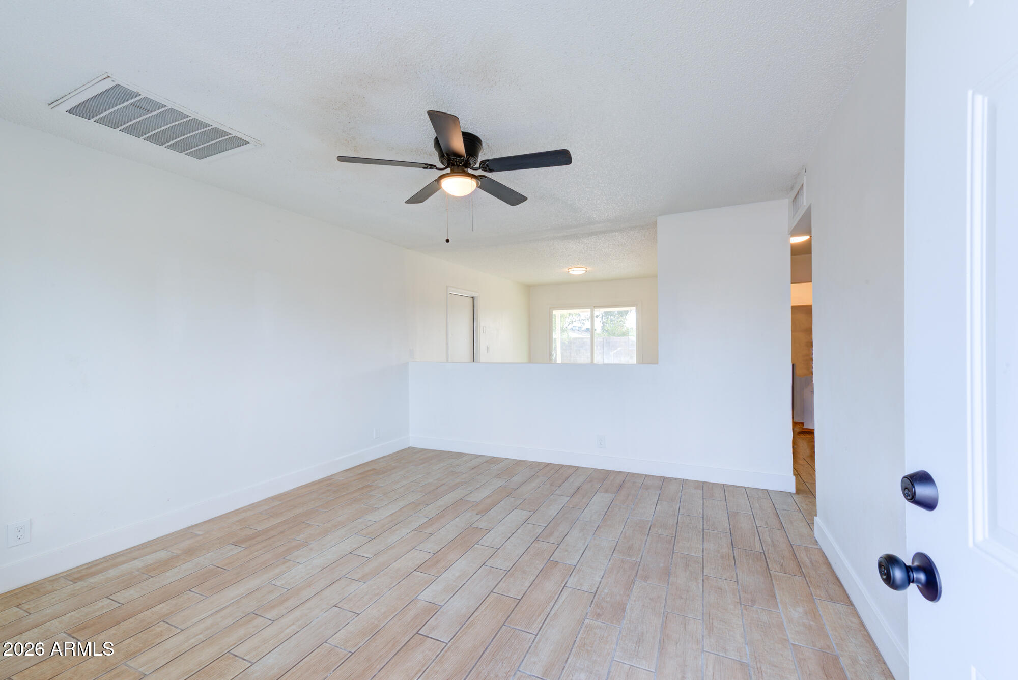 157 W Juniper Street