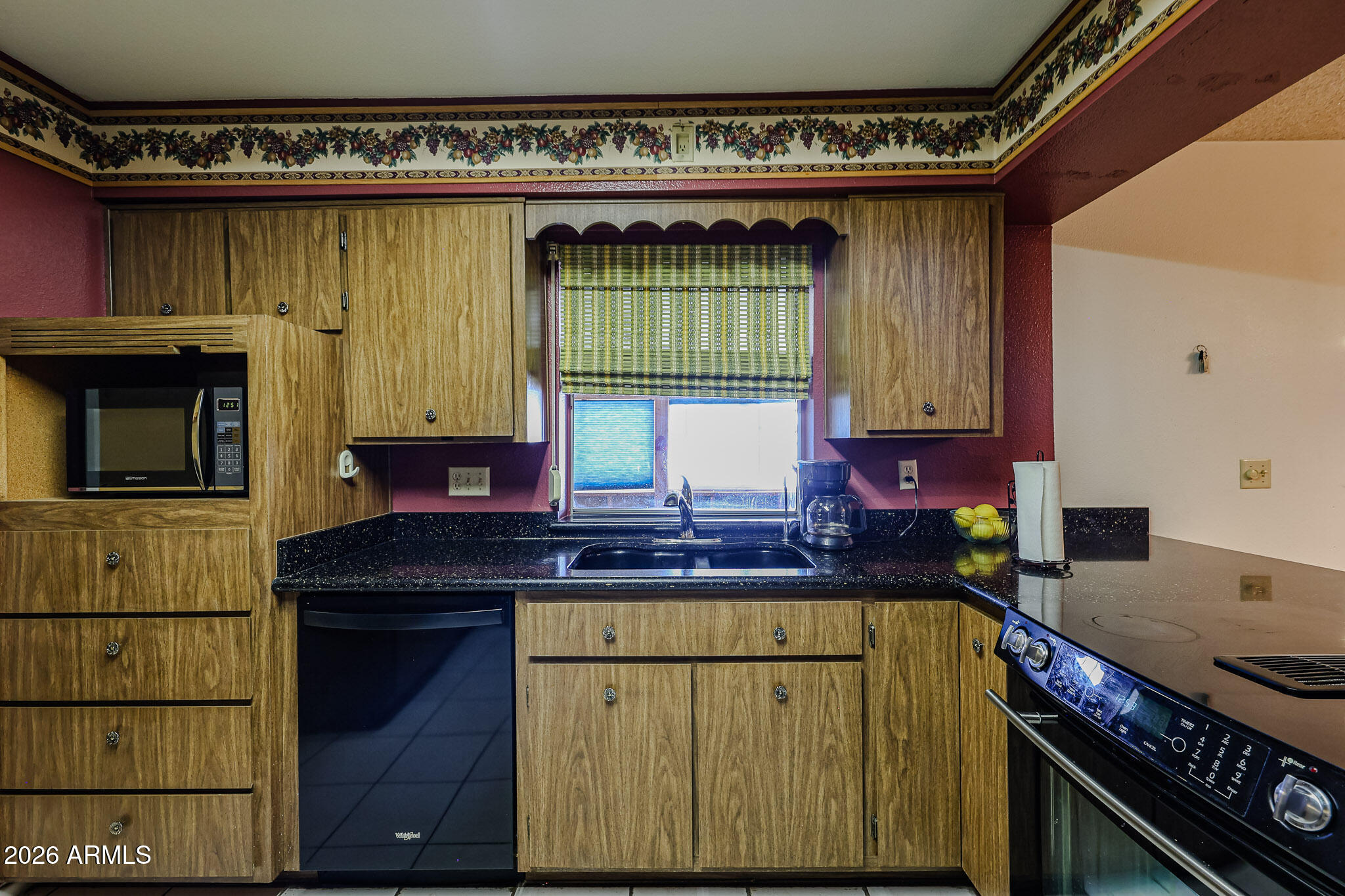 4032 E CATALINA Circle