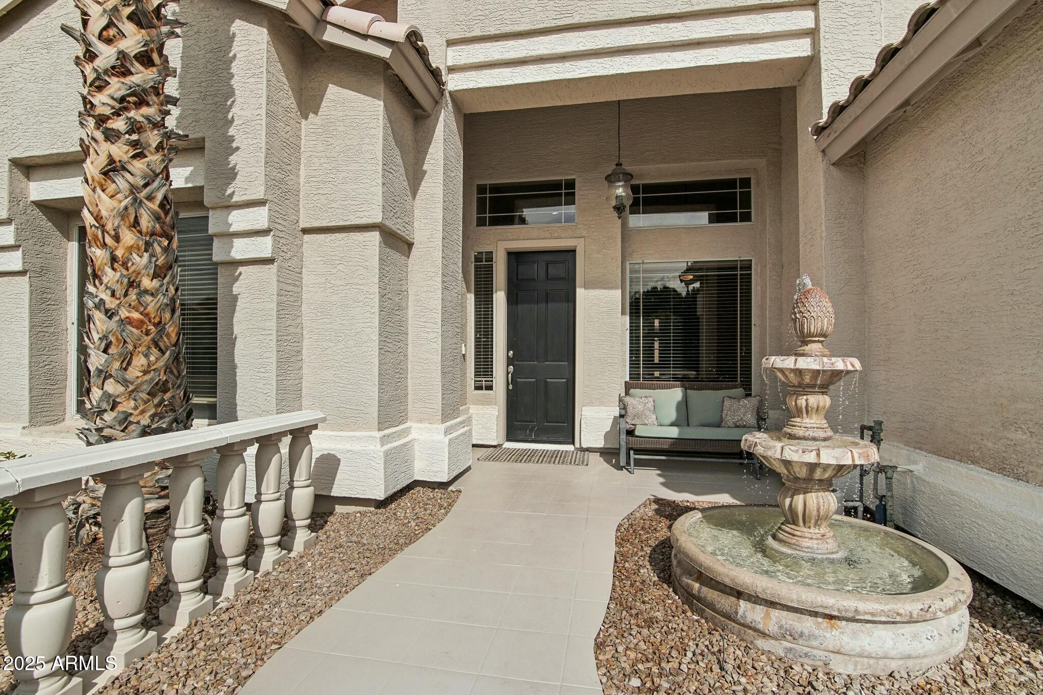 2032 E SIERRA MADRE Avenue