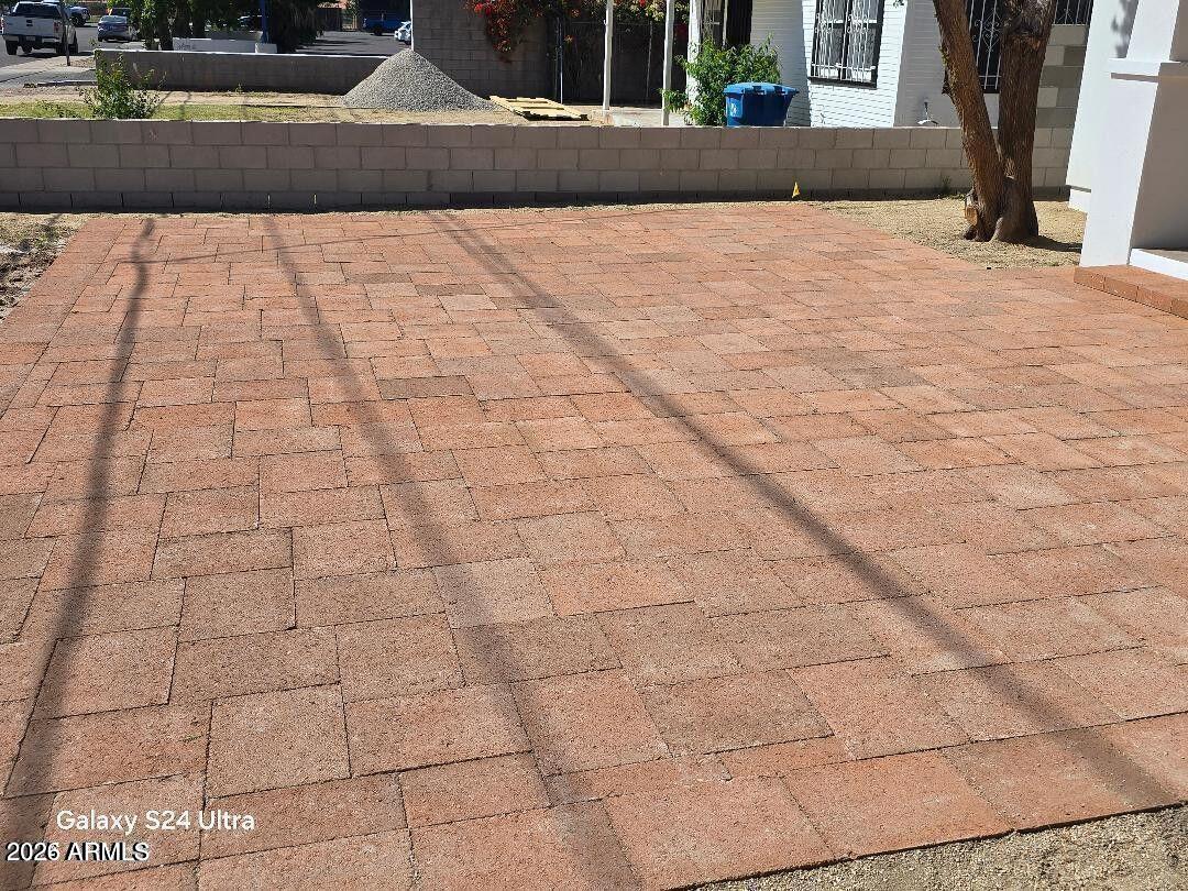 4130 N LONGVIEW Avenue