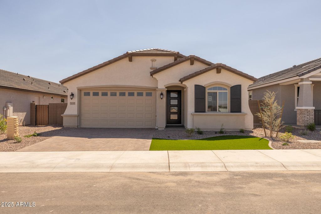 Photo of 18949 W Monterosa Street, Litchfield Park, AZ 85340 (MLS # 6925975)