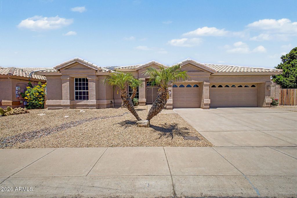 Photo of 6334 W Louise Drive, Glendale, AZ 85310 (MLS # 7032387)