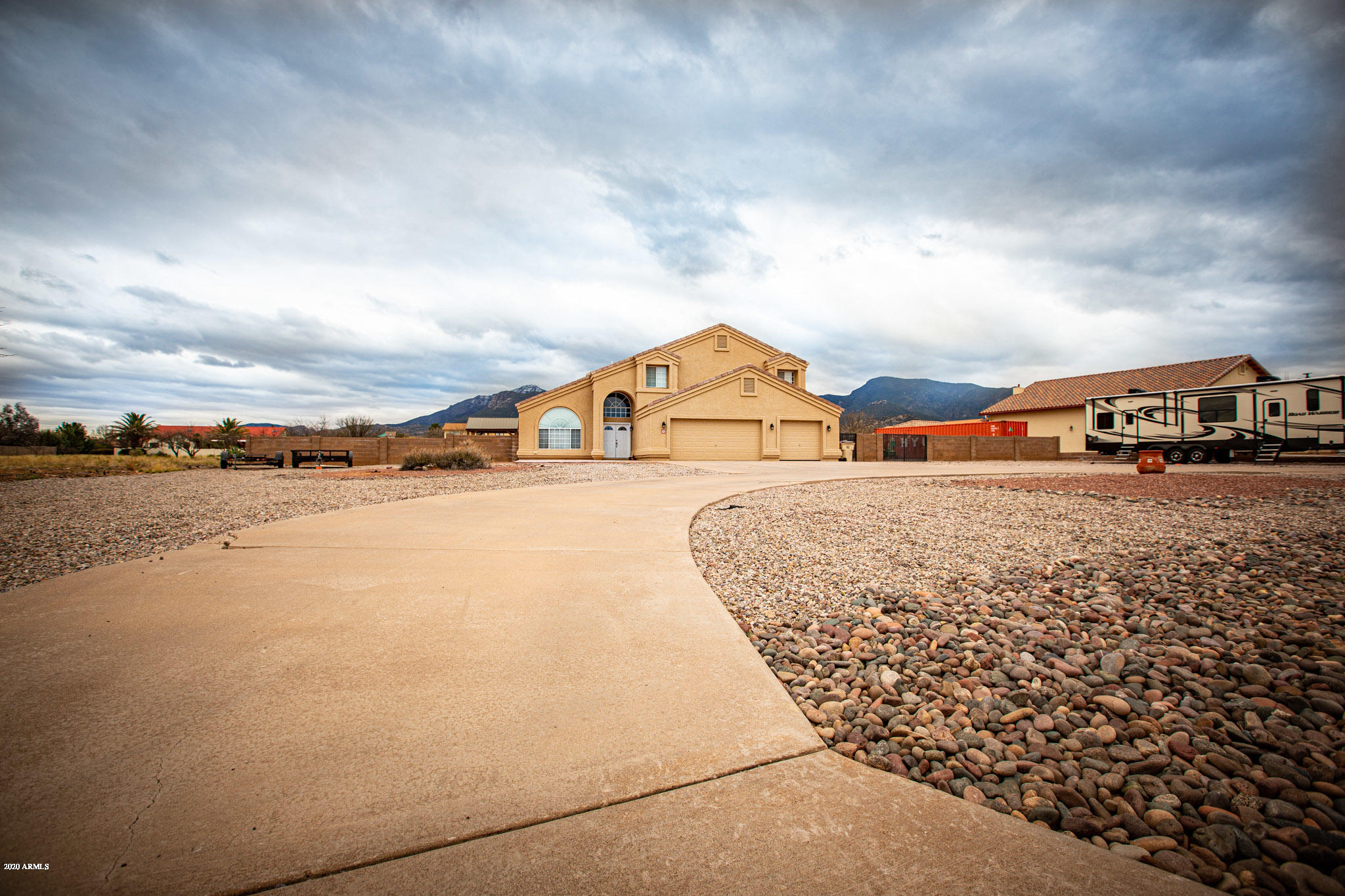 MOUNTAIN SHADOWS PHASE E - Residential
