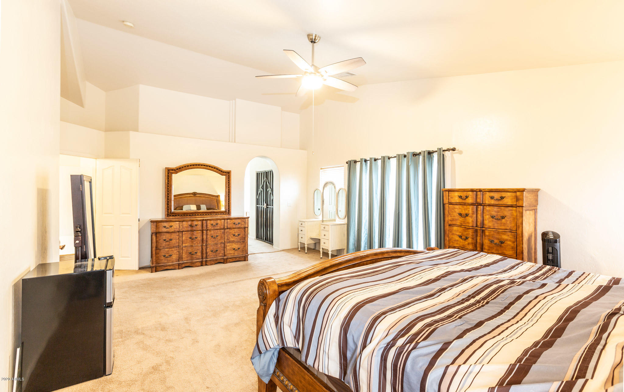 MOUNTAIN SHADOWS PHASE E - Residential