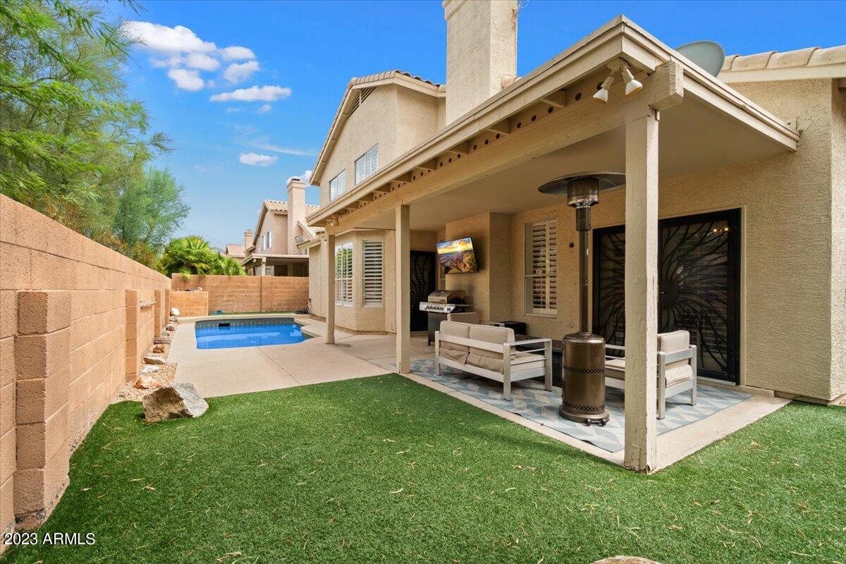 9056 E Maple Drive