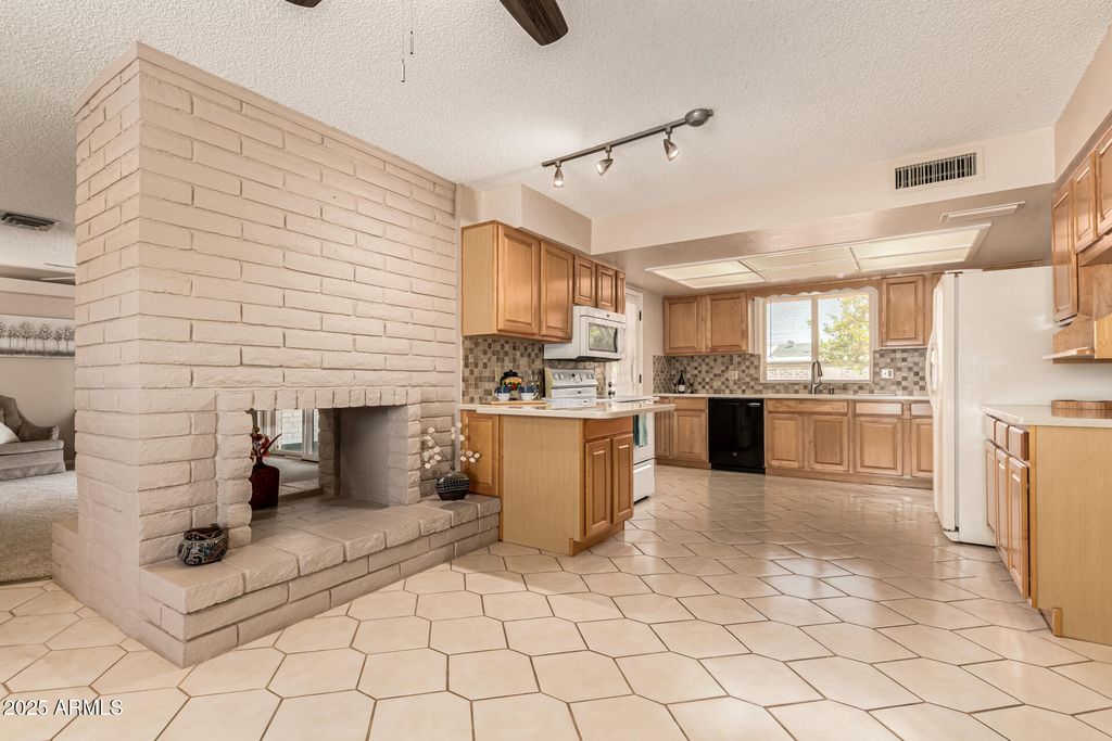 Photo of 2253 E Encanto Street, Mesa, AZ 85213 (MLS # 6929441)