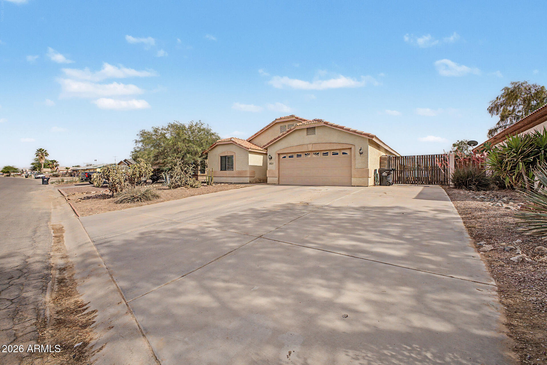 9051 W RAVEN Drive