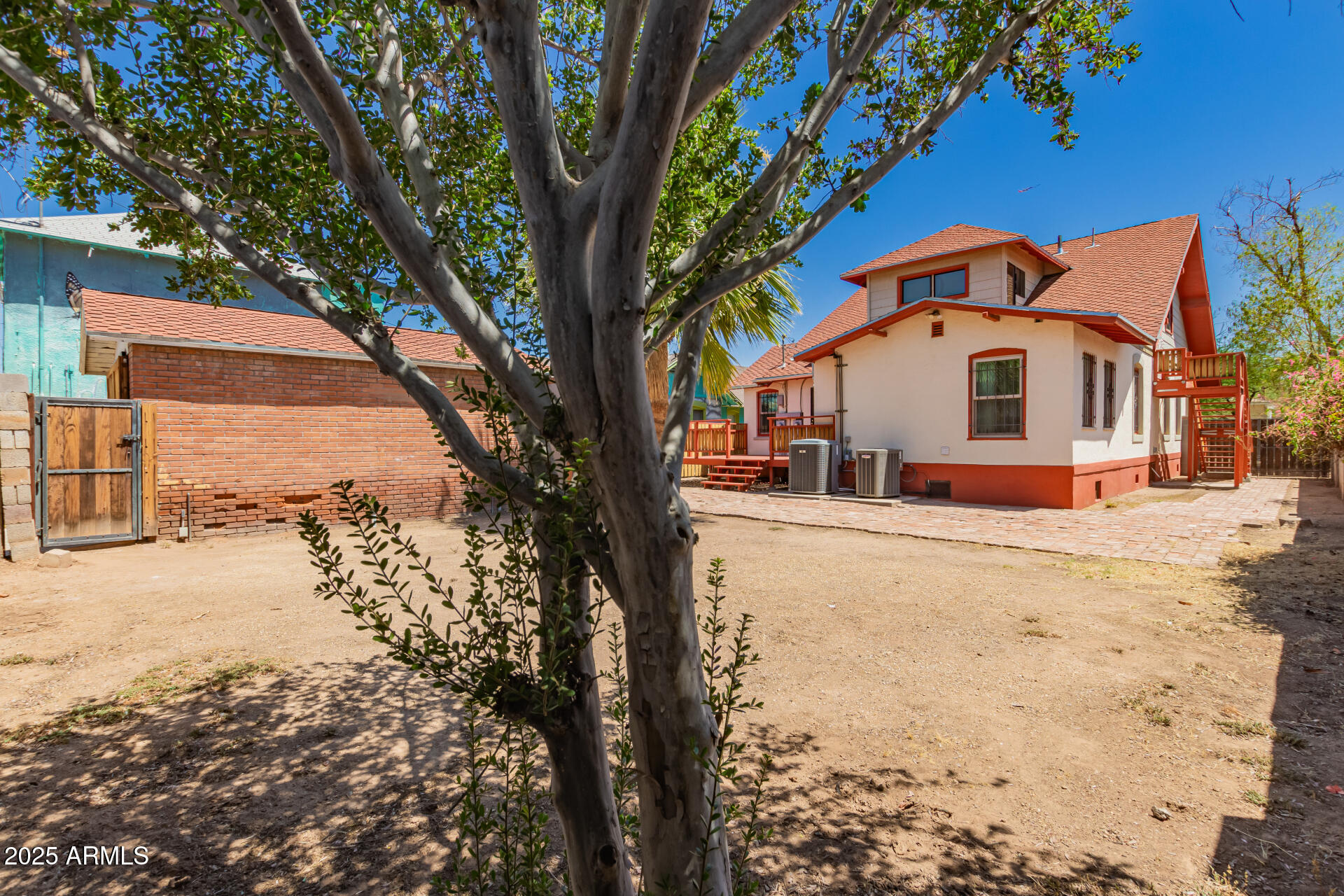 1322 W MONROE Street