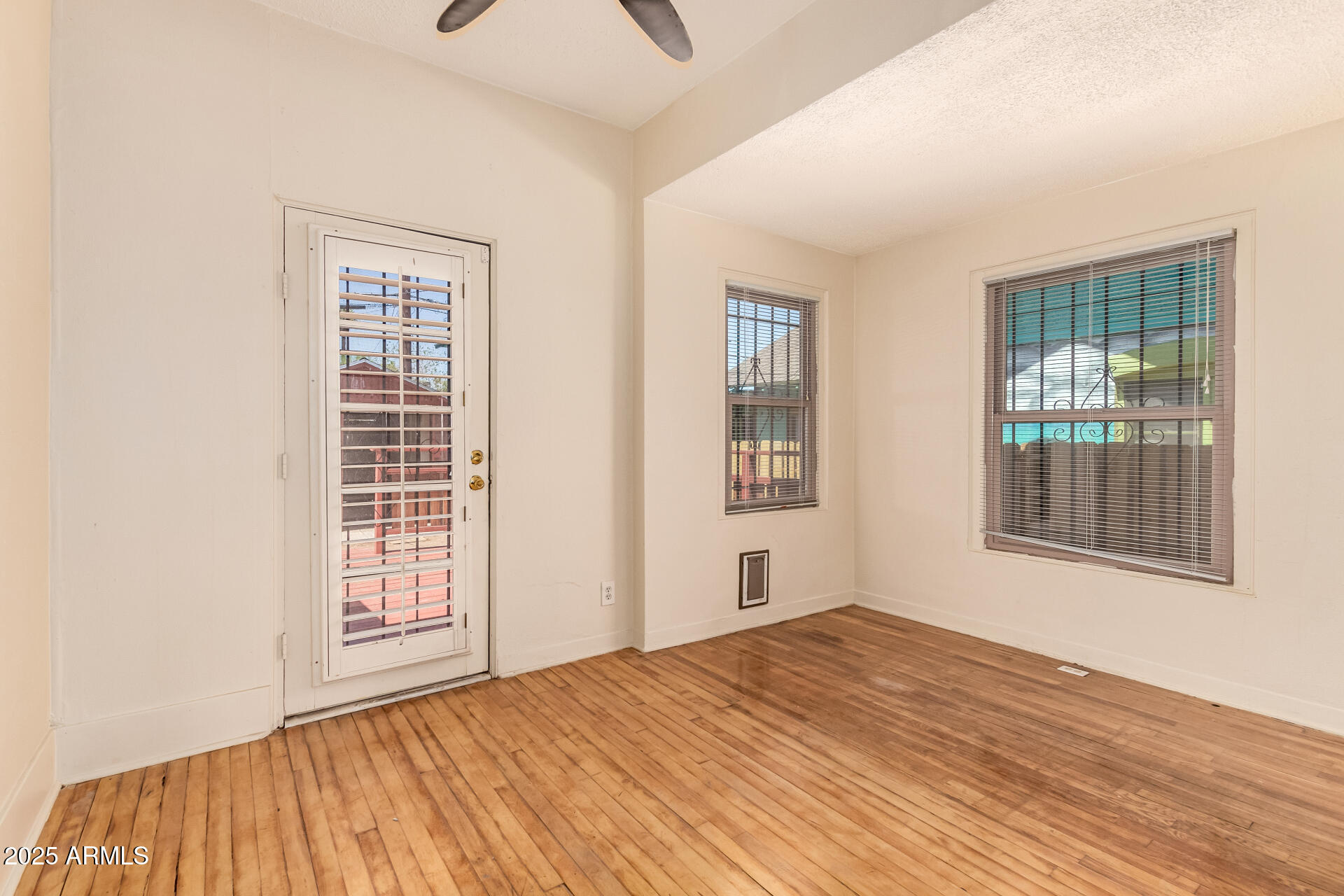 1322 W MONROE Street