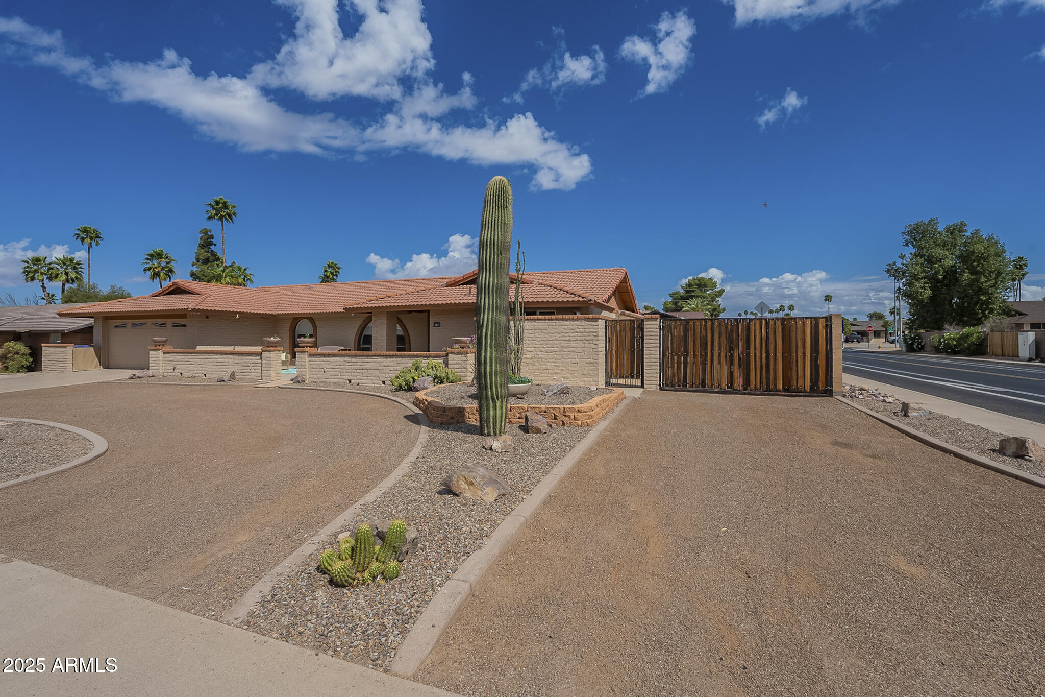 218 E CARIBBEAN Lane