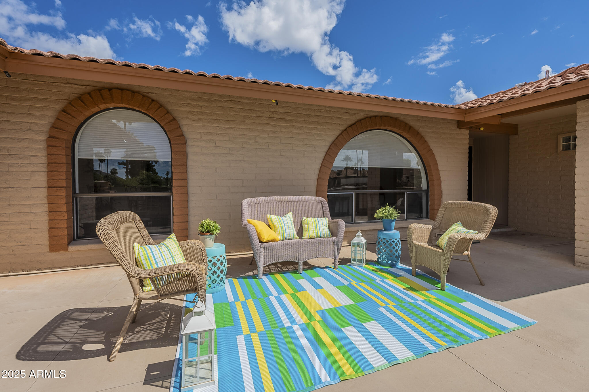 218 E CARIBBEAN Lane