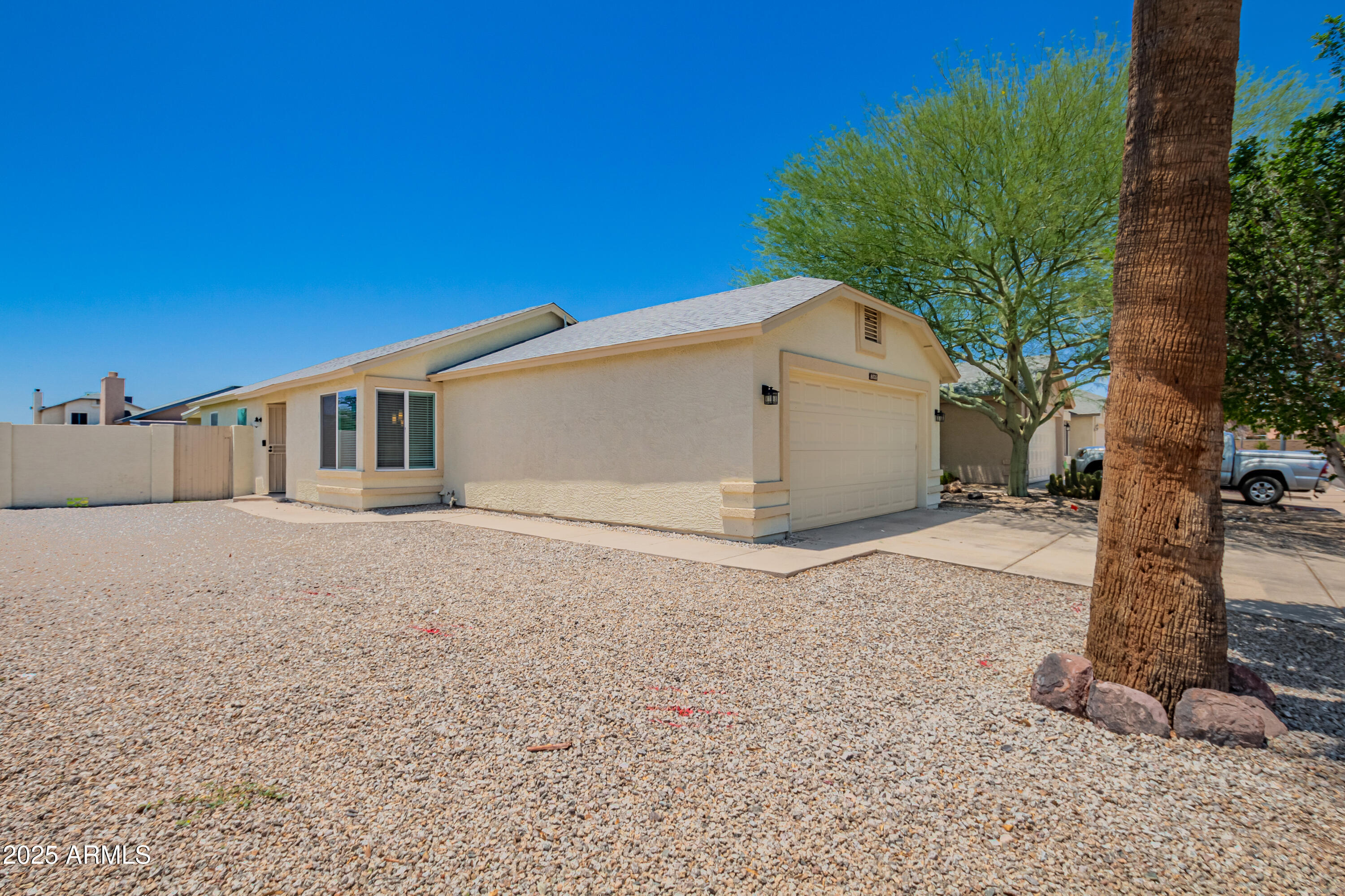8835 W JOHN CABOT Road